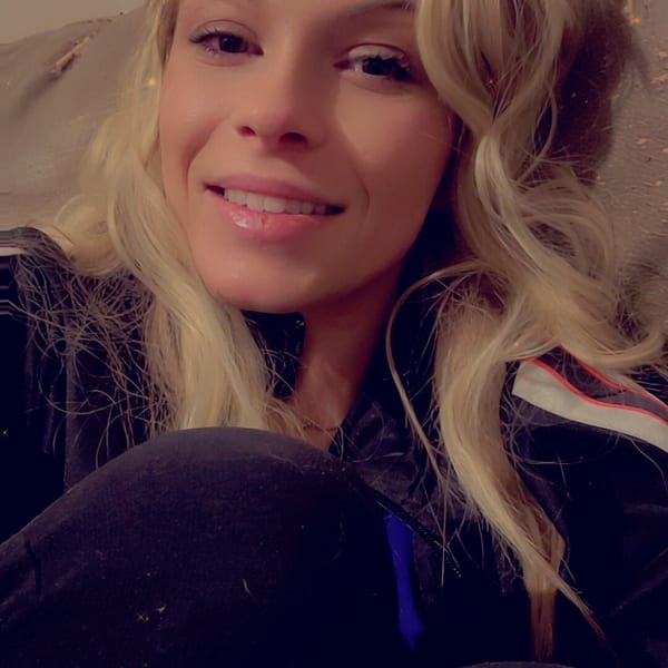 Ambearr — Canadian OnlyFans creator