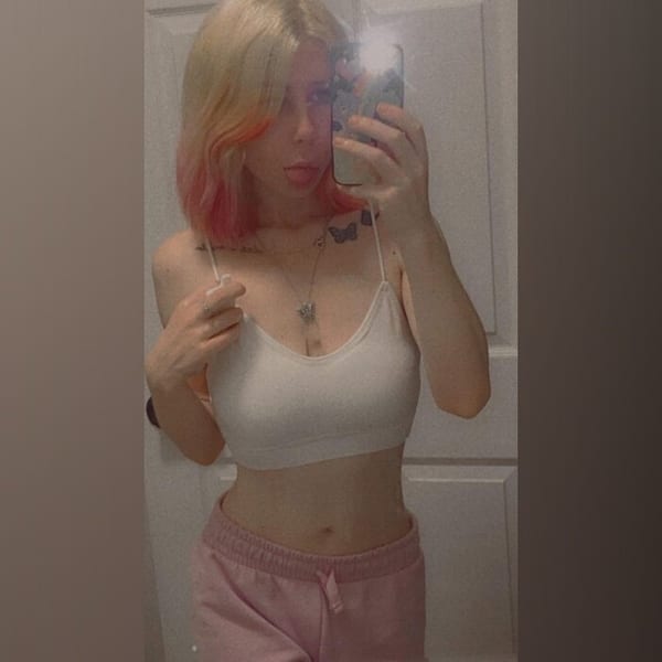 Aviana💕 — Canadian OnlyFans creator
