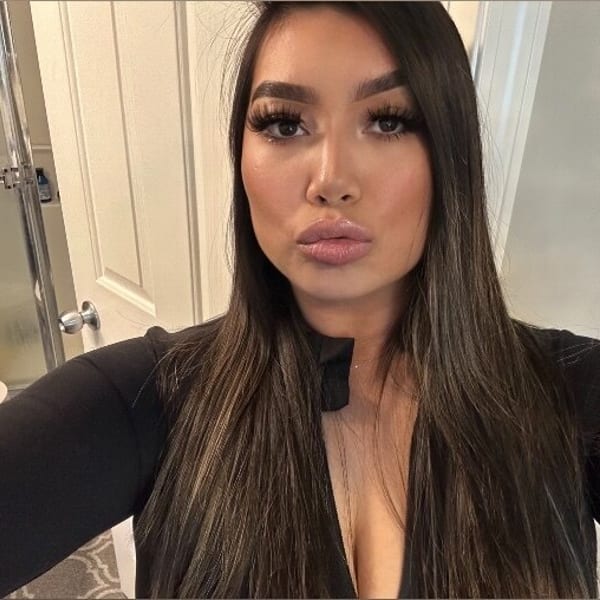 Melly_boo23 β OnlyFans