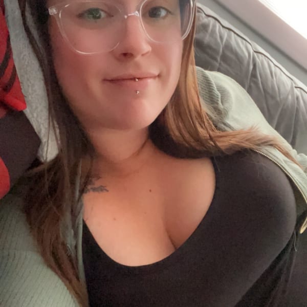 Eli_lovexo โ OnlyFans