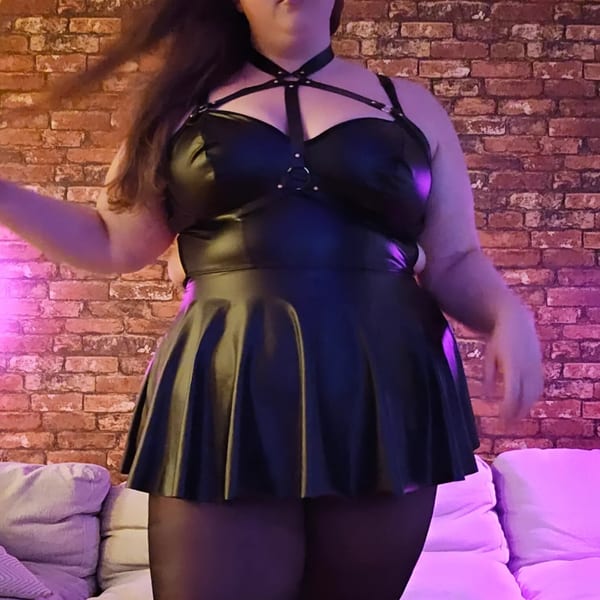 Eva Rose Kiss π β Canadian OnlyFans creator