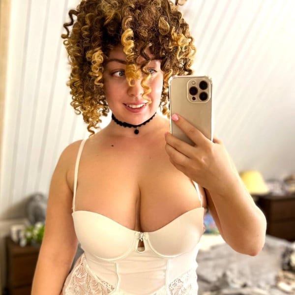 Hanna Zimmer — Canadian OnlyFans creator