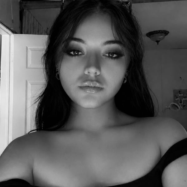 Lya_xx — Canadian OnlyFans creator