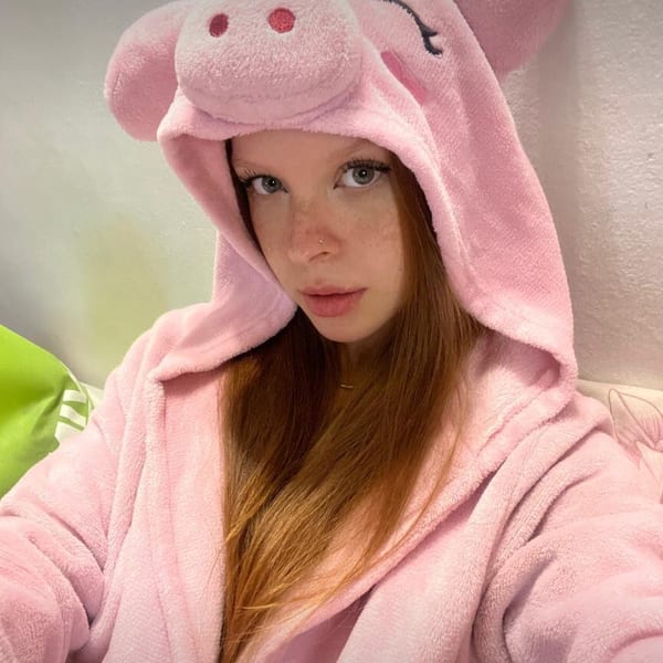 Mia ≽^•⩊•^≼ — Canadian OnlyFans creator