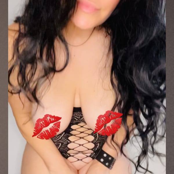 Mia — Canadian OnlyFans creator