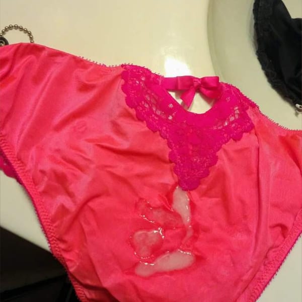 Loadsonpanties — Canadian OnlyFans creator