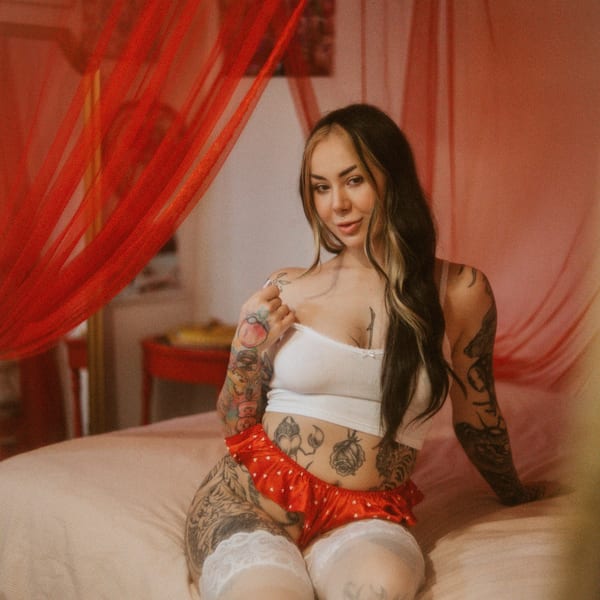 Rose Thorne โ OnlyFans
