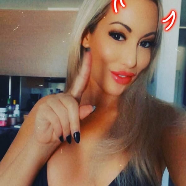 Andie drou — Canadian OnlyFans creator