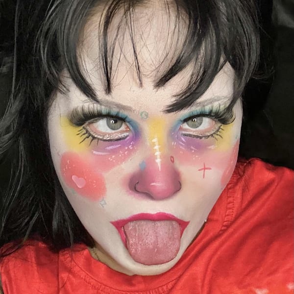 𝔗𝔴𝔦𝔰𝔱𝔢𝔡 𝕼𝔲𝔢𝔢𝔫 — OnlyFans
